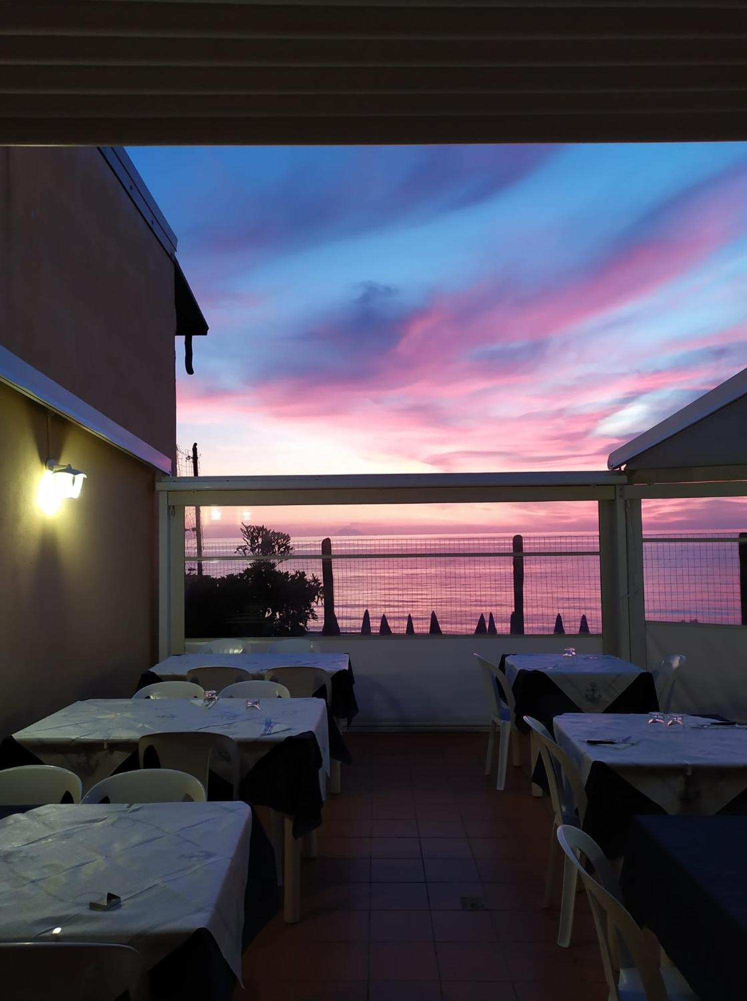 Residence Il Turistico Дзамброне Екстериор снимка