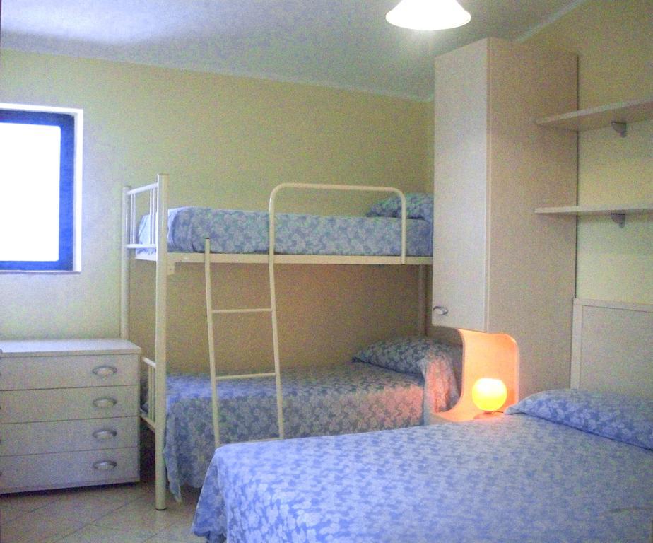 Residence Il Turistico Дзамброне Екстериор снимка